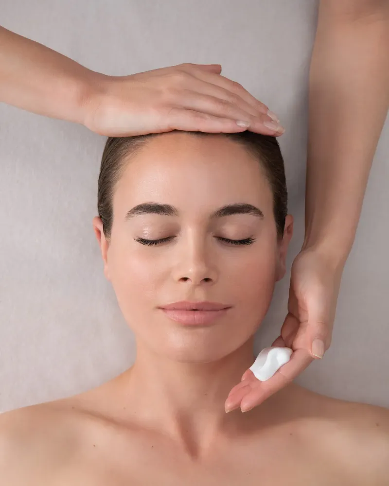 En Institut, découvrez le Soin Apaisant Réparateur Cica Mariwebp